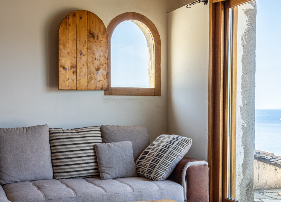 Fenêtre bois sur mesure : guide complet