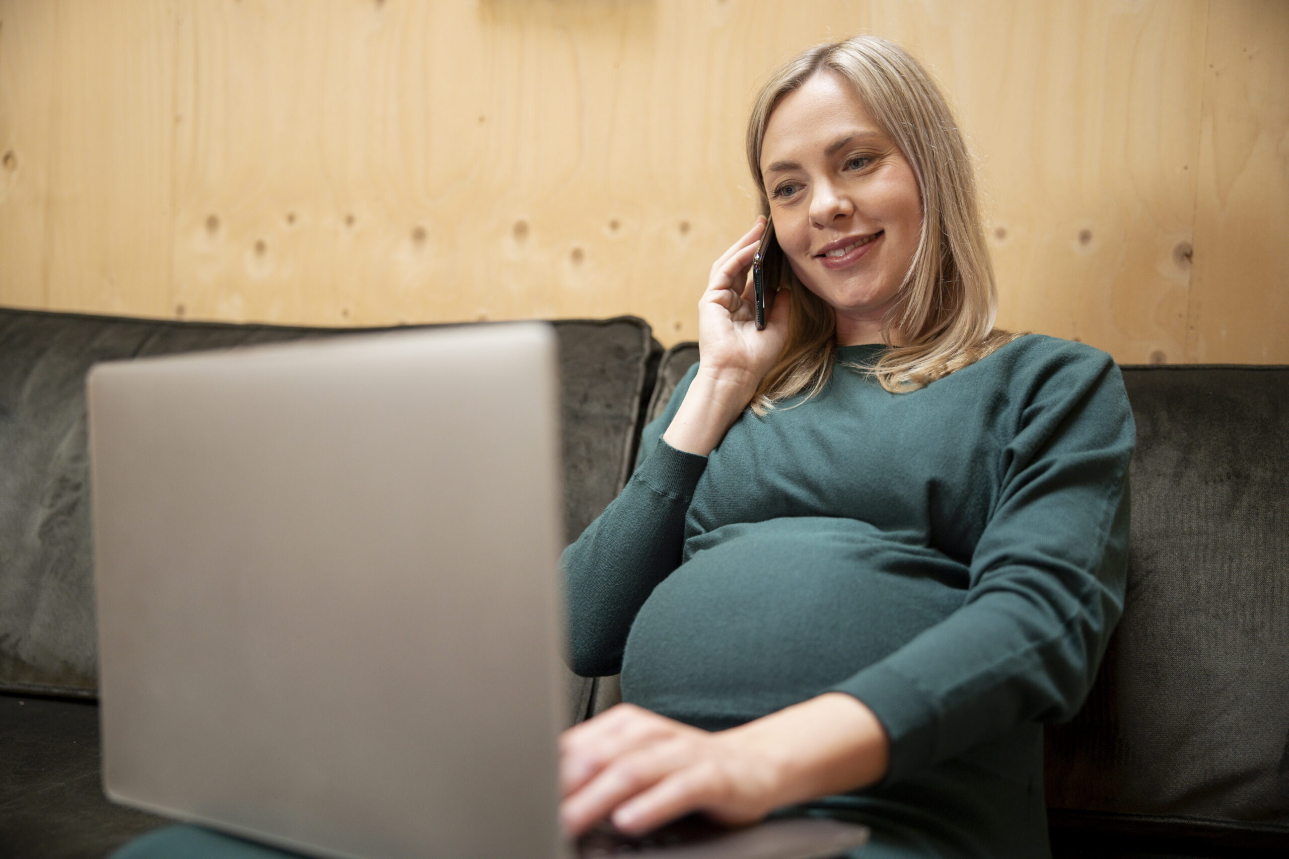 Maintien de salaire congés maternité